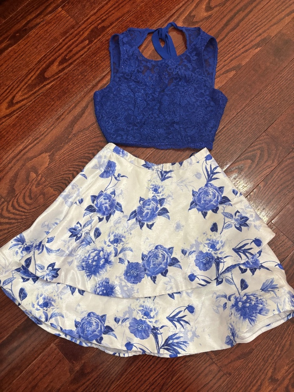 Sequin Hearts Blue Floral Two-Piece Homecoming Dress | Size 0 | Lace Crop Top